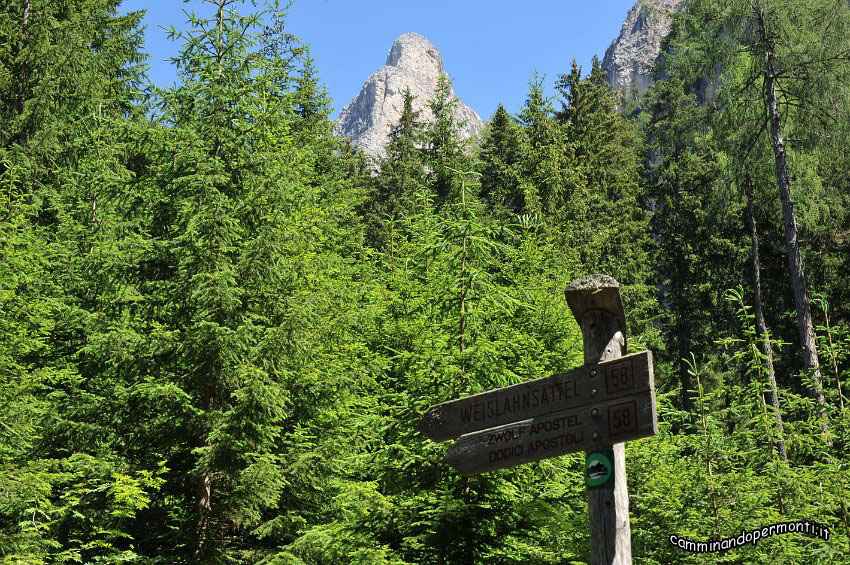 66 Lago di Braies.JPG